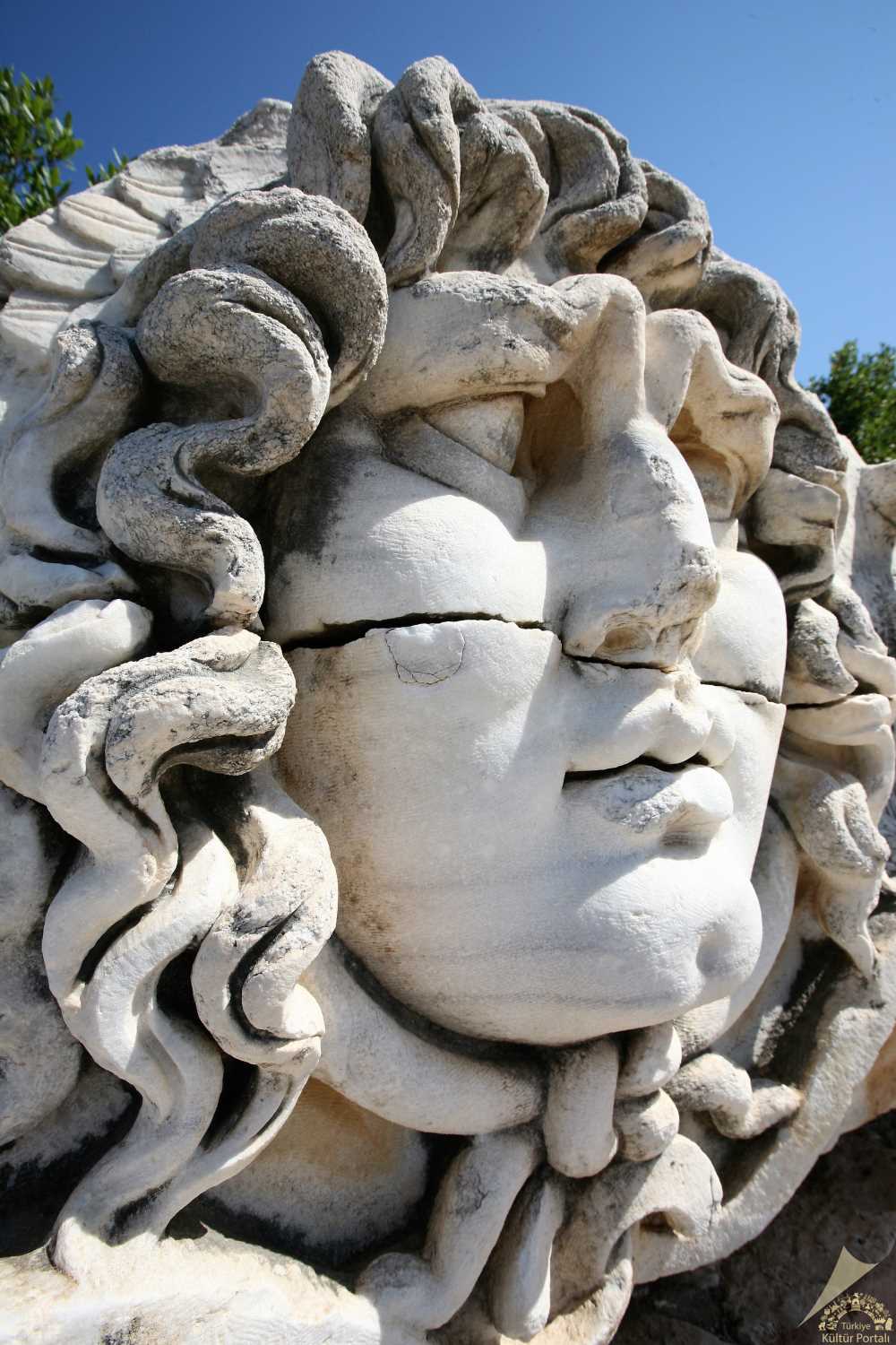Didim Apollon Tapınağı’nda Medusa başı